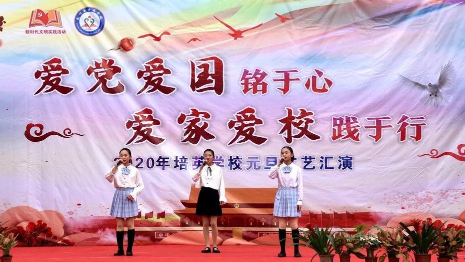 小红帽的冒险之旅